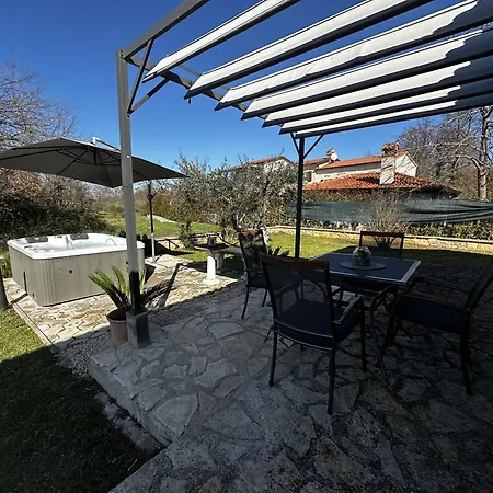Casa Toni With Whirpool In Kastelir, Istria Holiday home