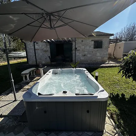 Holiday home Casa Toni With Whirpool In Kastelir, Istria *