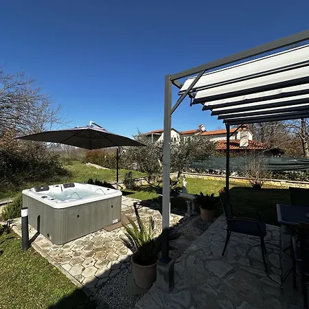 Holiday home Casa Toni With Whirpool In Kastelir, Istria *