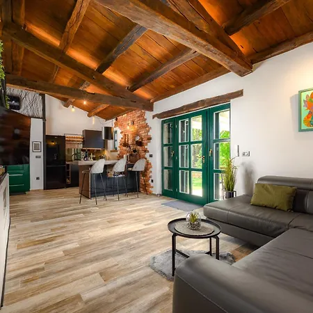 Casa Toni With Whirpool In Kastelir, Istria Holiday home Cerjani