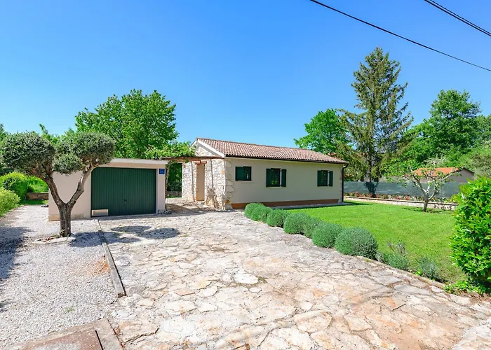 Casa Toni With Whirpool In Kastelir, Istria Feriehus *