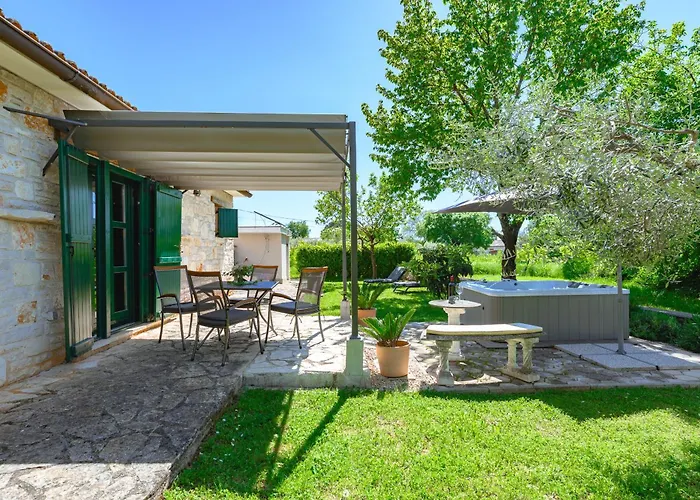 Feriehus Casa Toni With Whirpool In Kastelir, Istria Cerjani